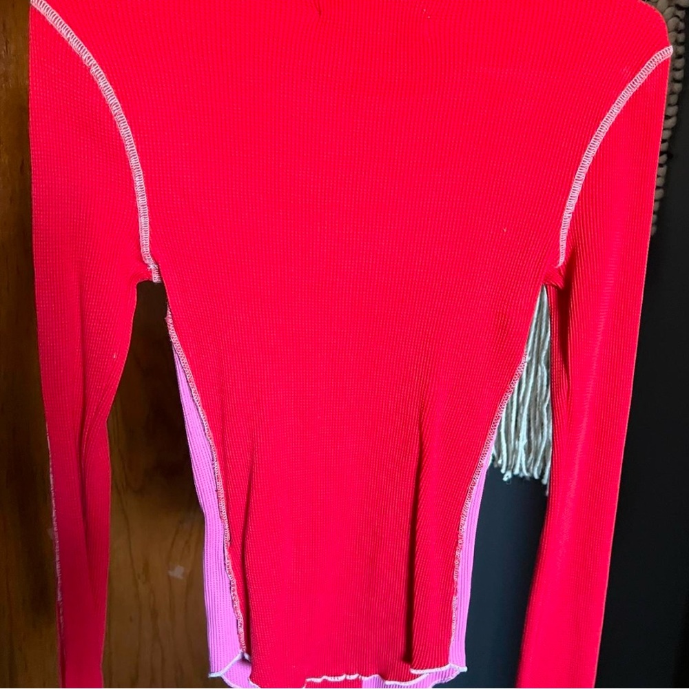 Colorblock Long Sleeve Top - Picture 2 of 2